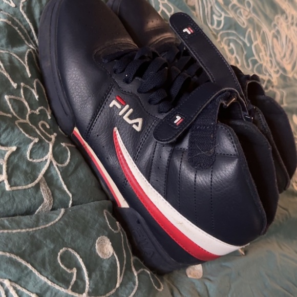 Filas - Picture 2 of 5